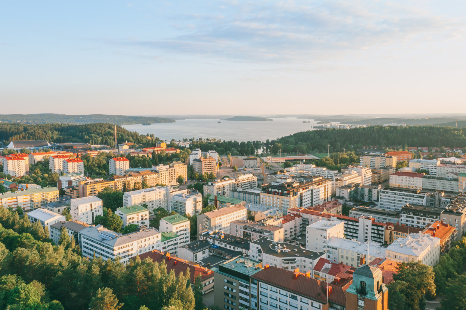 Äänestä Lahden kauneimpia rakennuksia